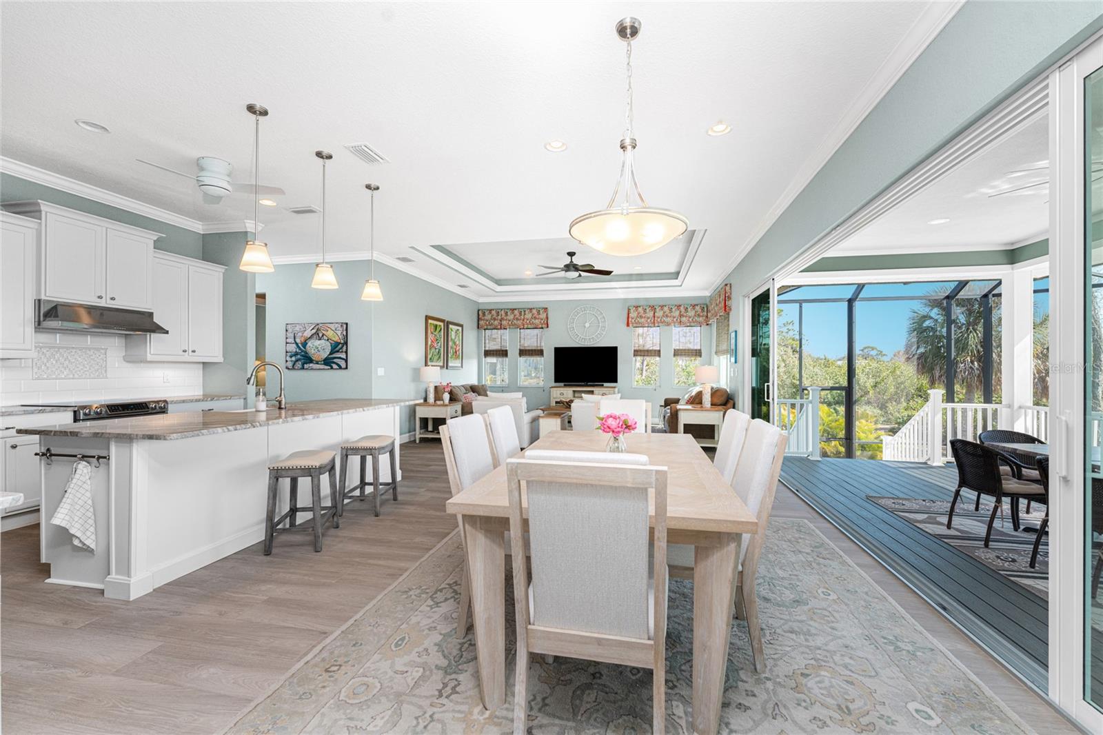 HIDDEN WATERS - Residential