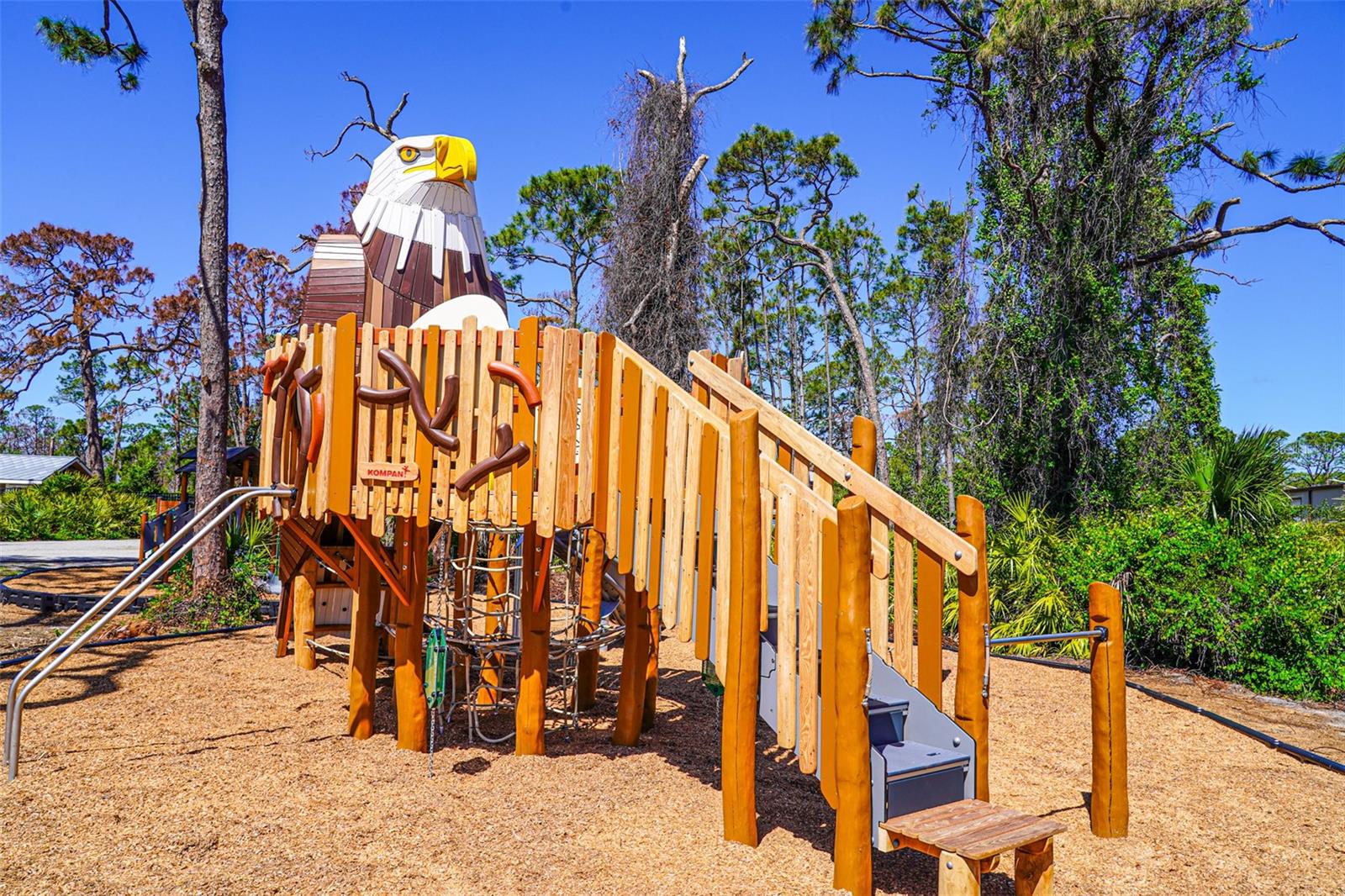 HIDDEN WATERS - Residential