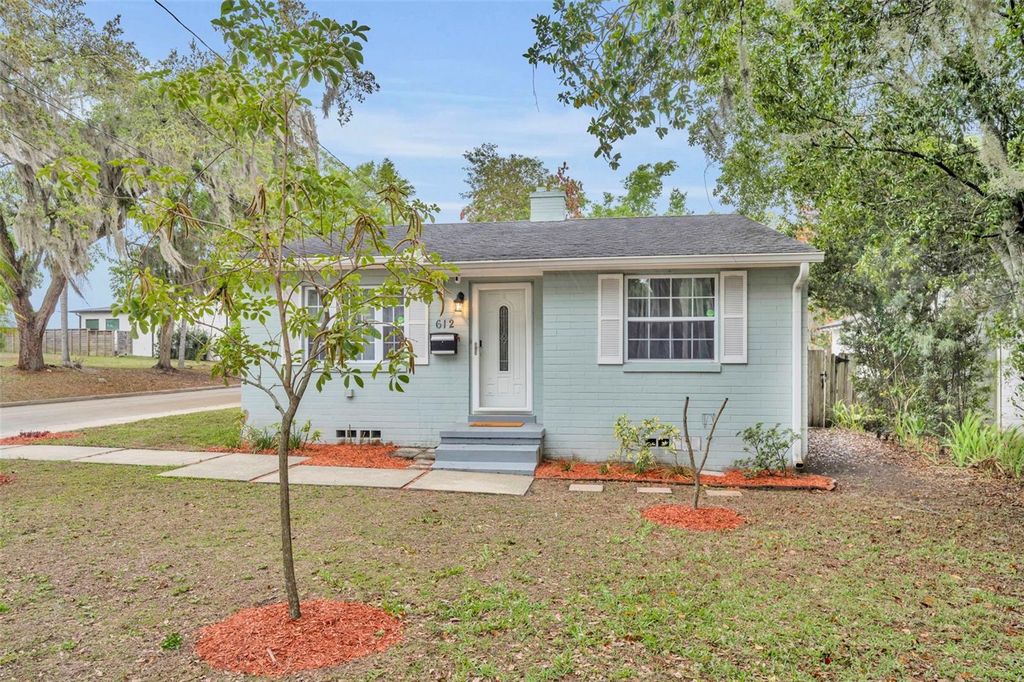 Photo of 612 E Kaley Street, Orlando, FL 32806 (MLS # O6391308)