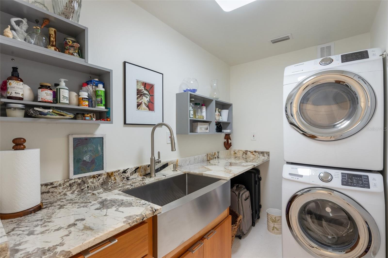 TROPICAL SHORES 3RD ADD - Residential