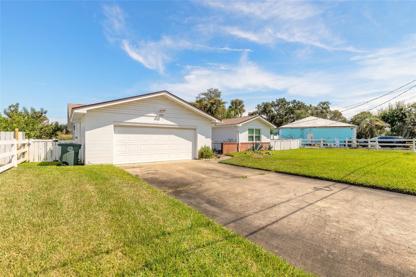 879 W COQUINA DRIVE