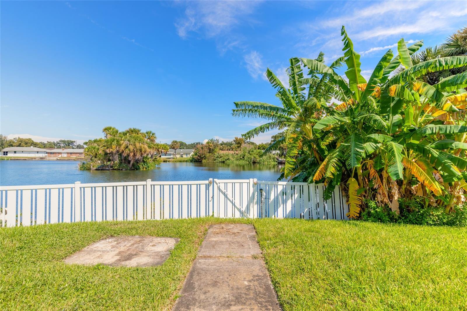 879 W COQUINA DRIVE