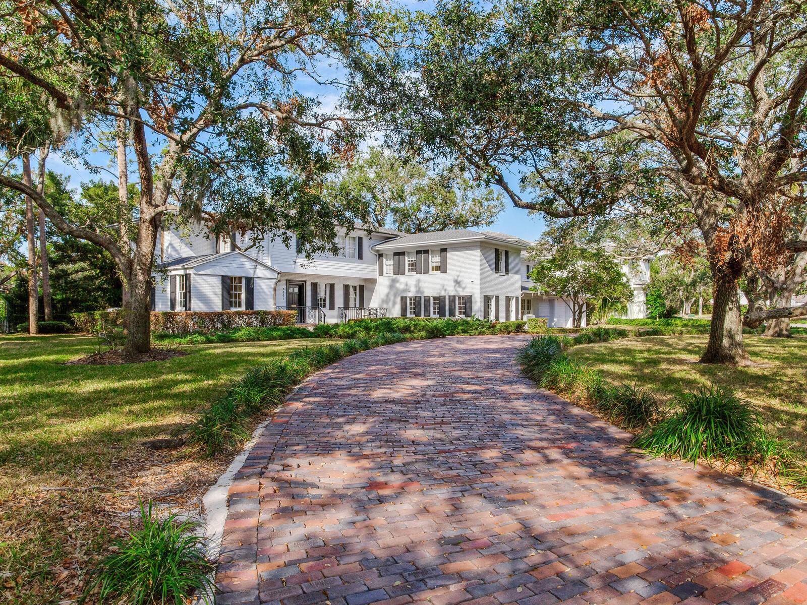 5001 S SHORE CREST CIRCLE