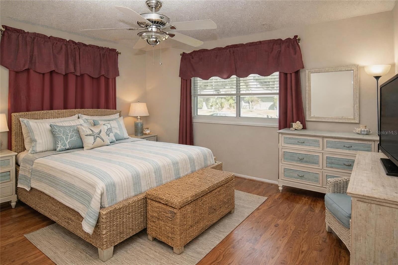 PINE LAKES SUB - Residential