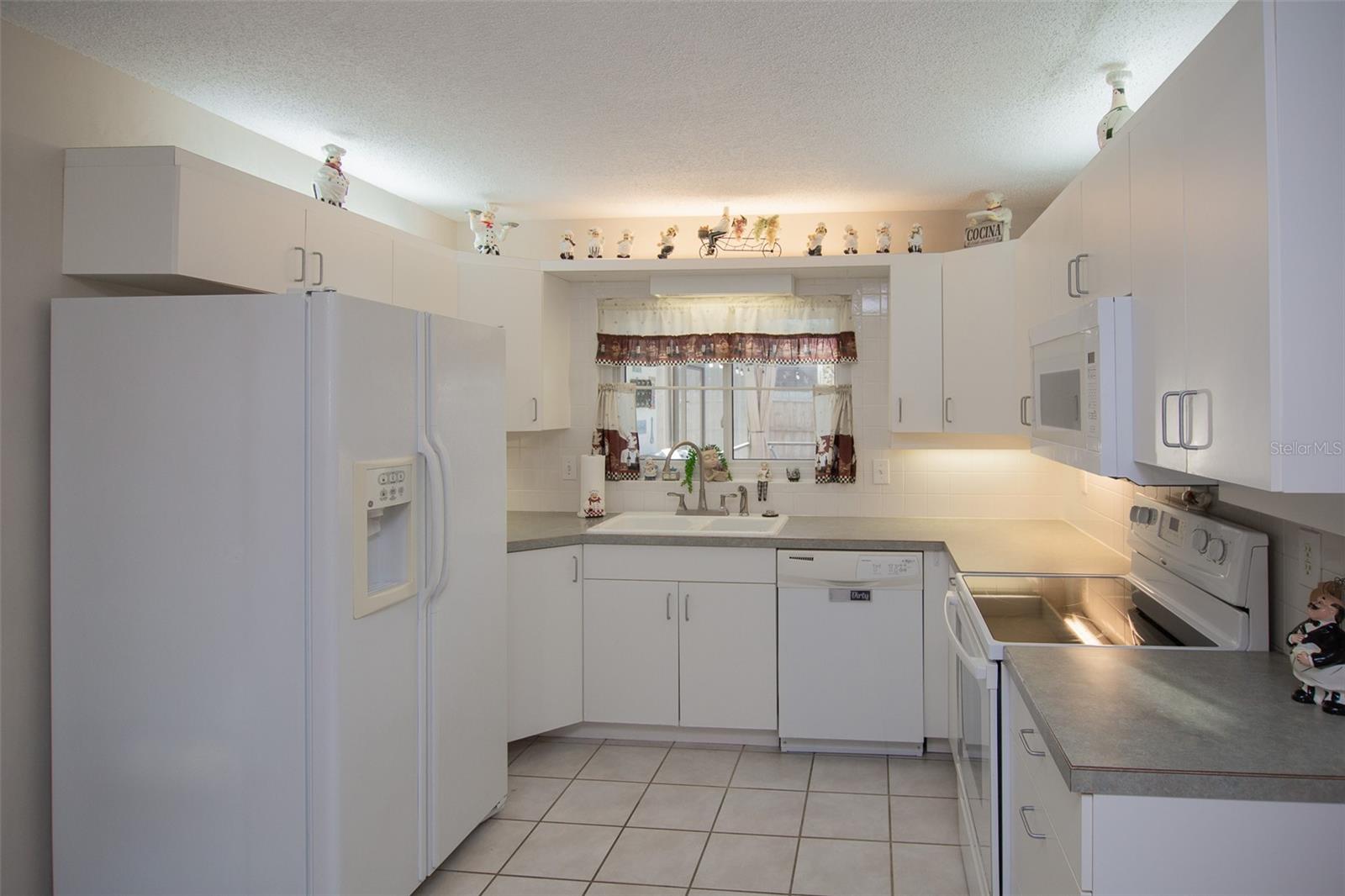 PINE LAKES SUB - Residential
