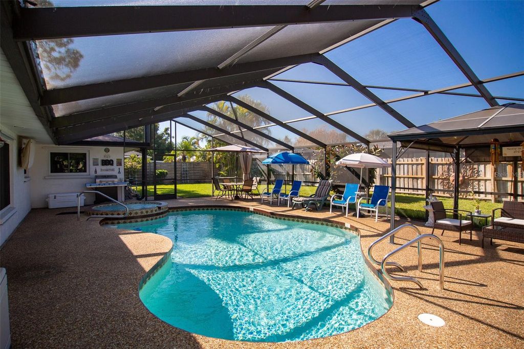 Photo of 2216 40th Street W, Bradenton, FL 34205 (MLS # A4668513)