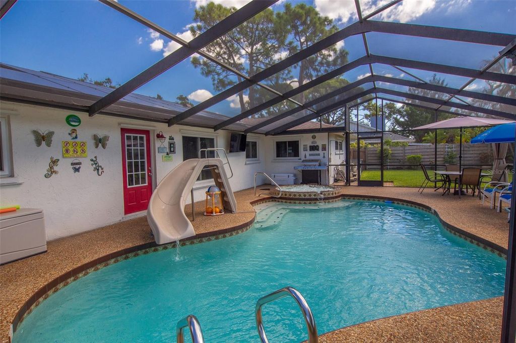Photo of 2216 40th Street W, Bradenton, FL 34205 (MLS # A4668513)