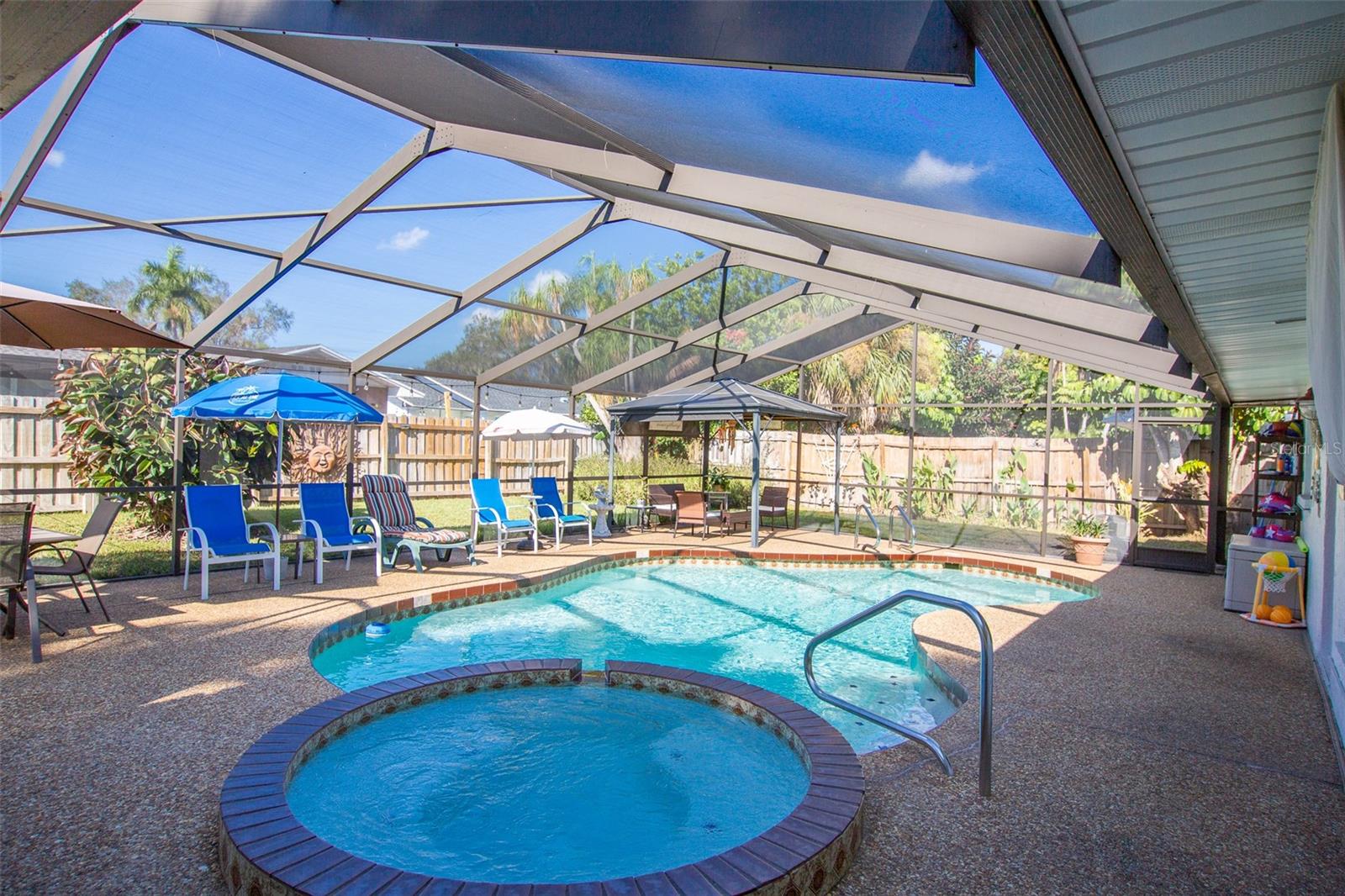 PINE LAKES SUB - Residential