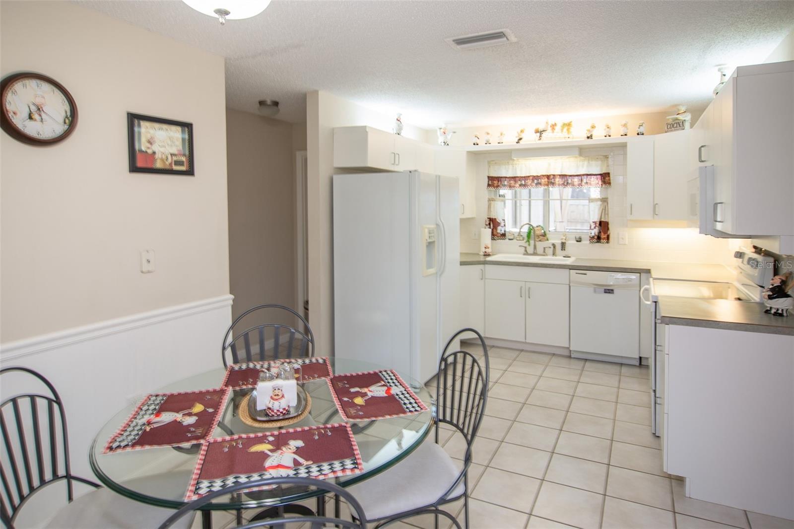 2216 40TH STREET W