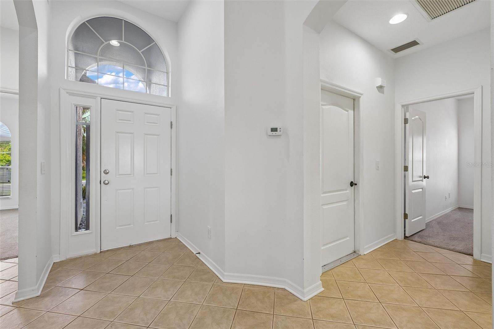 1810 MIRA LAGO CIRCLE