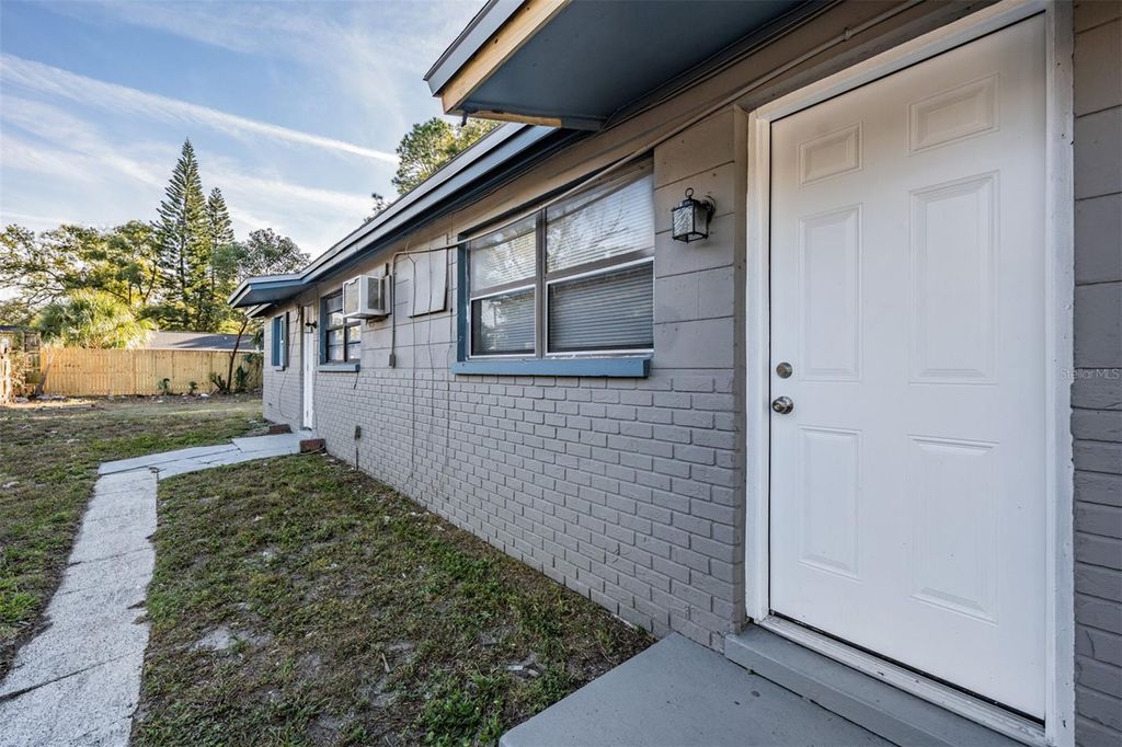 Photo of 1707 E Idell Street, Tampa, FL 33604 (MLS # TB8448110)