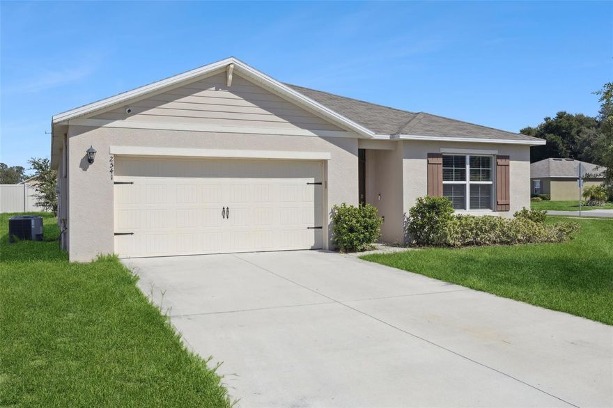 Come take a look at this Verandah Park 4 bed/ 2 bath home.  Built in 2021, offers an open, flowing layout, ideal for everyday living and entertaining.  The gourmet kitchen feautes a large pantry and easy access to the great room and dining space.  Located just minutes from downtoan Mount Dora and Tavares, you'll enjoy small-town charm, lakeside dining, boutique shops and easy access to major commuter routes.  Call today to schedule your private showing.