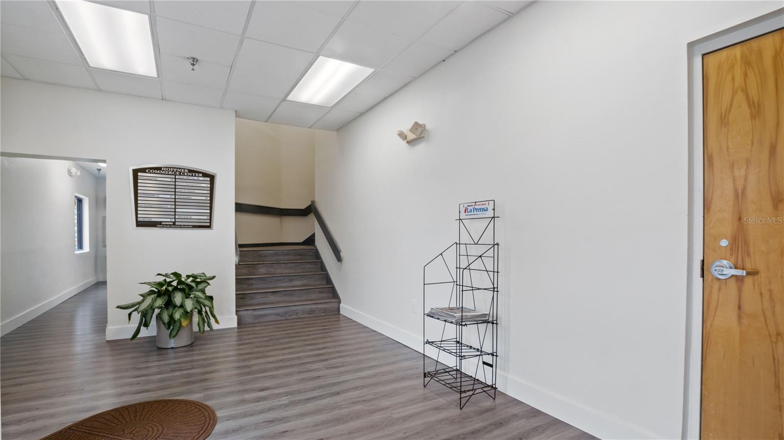 HOFFNER COMMERCE CENTER - Commercial Lease