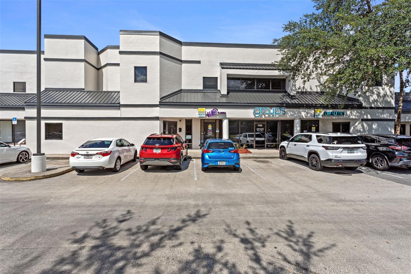 HOFFNER COMMERCE CENTER - Commercial Lease
