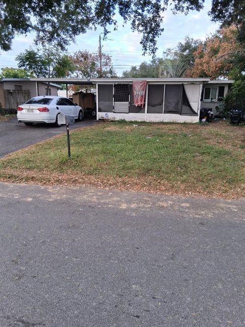 Photo of 11832 104th Street, Largo, FL 33773 (MLS # A4675310)