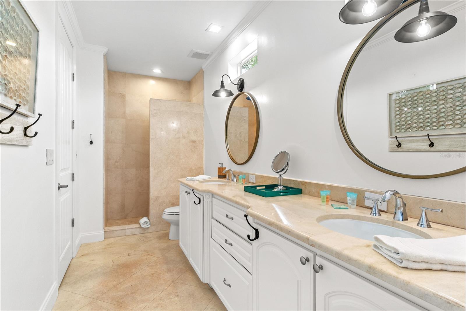 SARASOTA BEACH - Residential