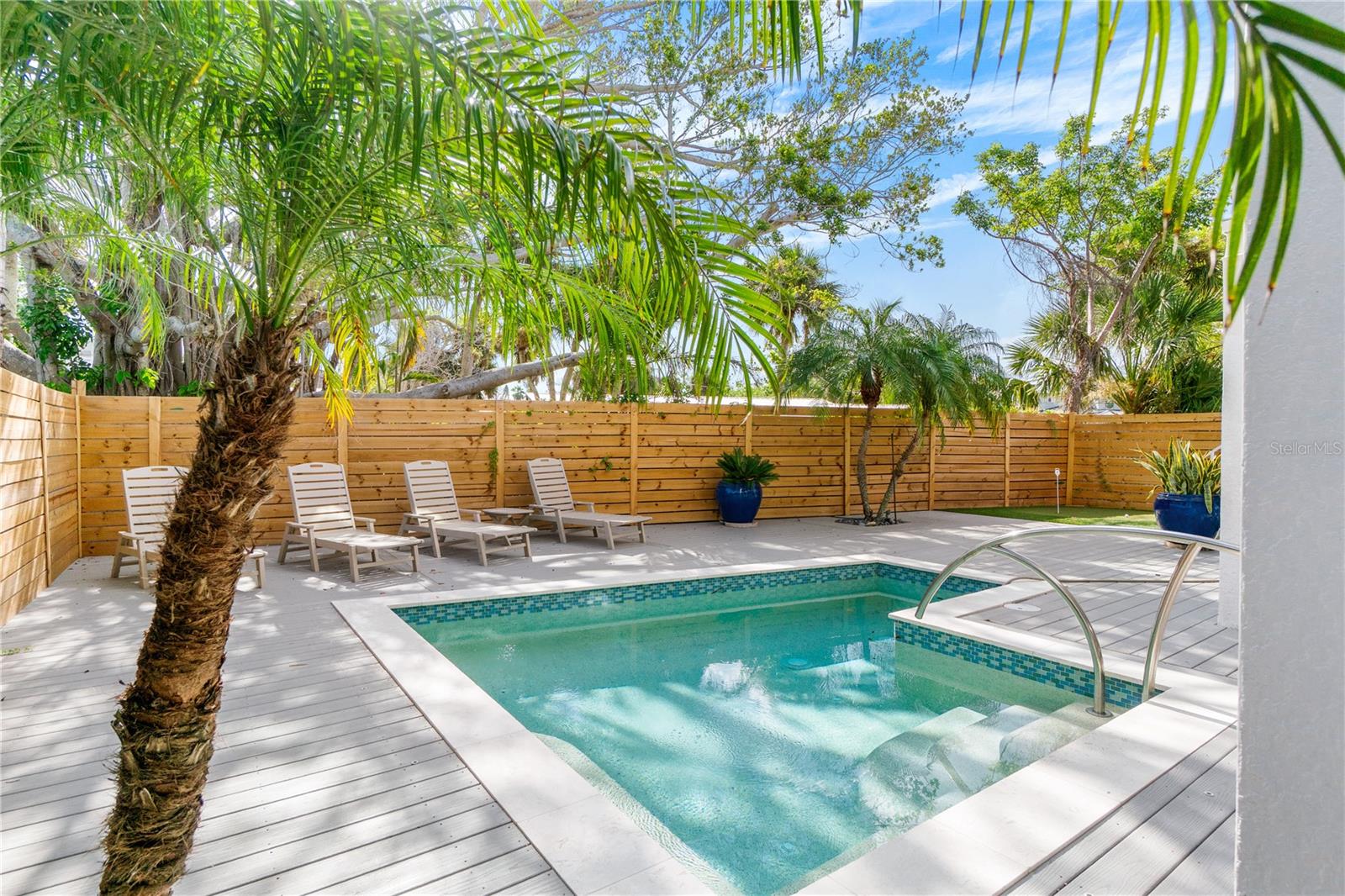 SARASOTA BEACH - Residential