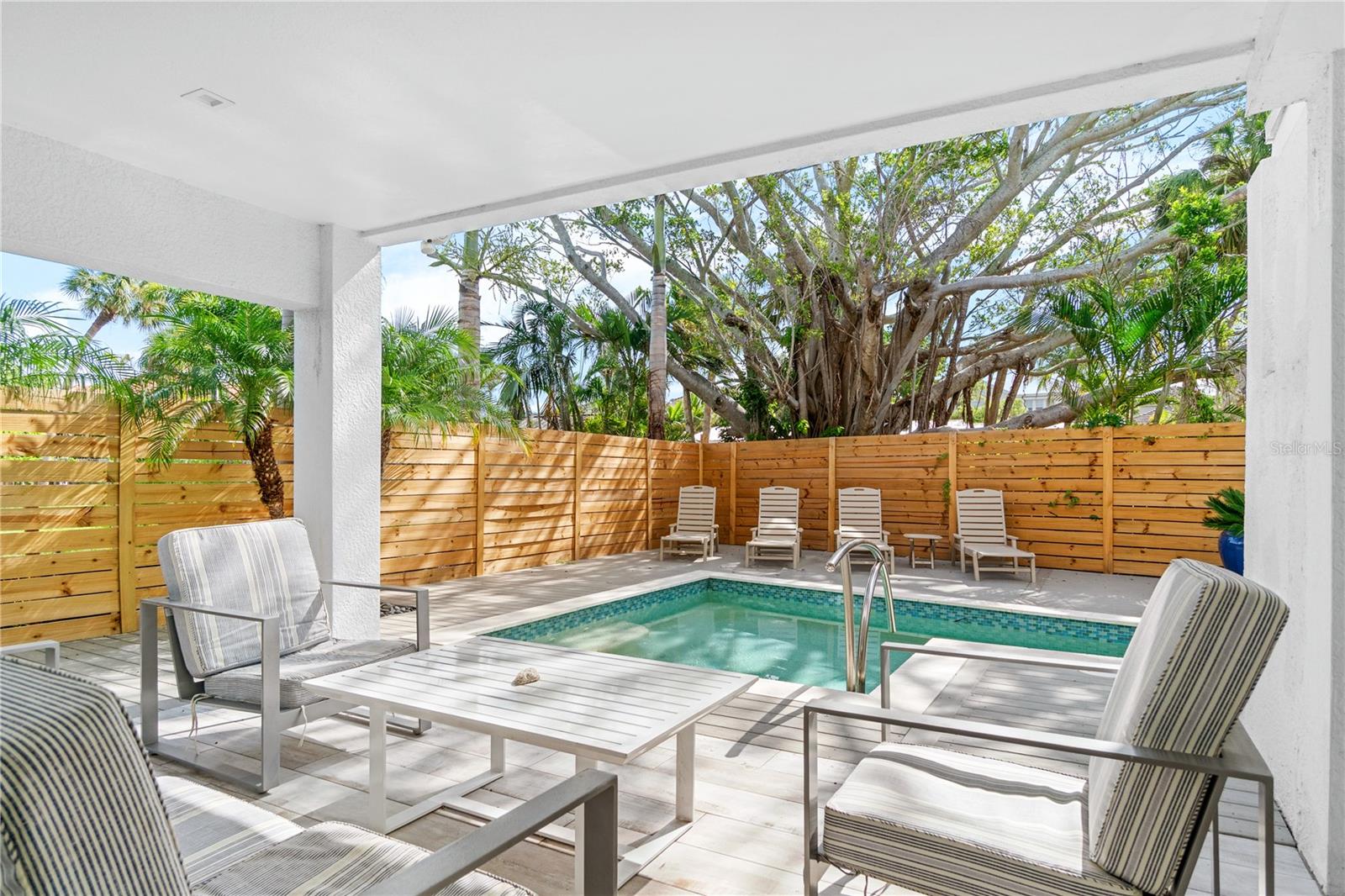 SARASOTA BEACH - Residential