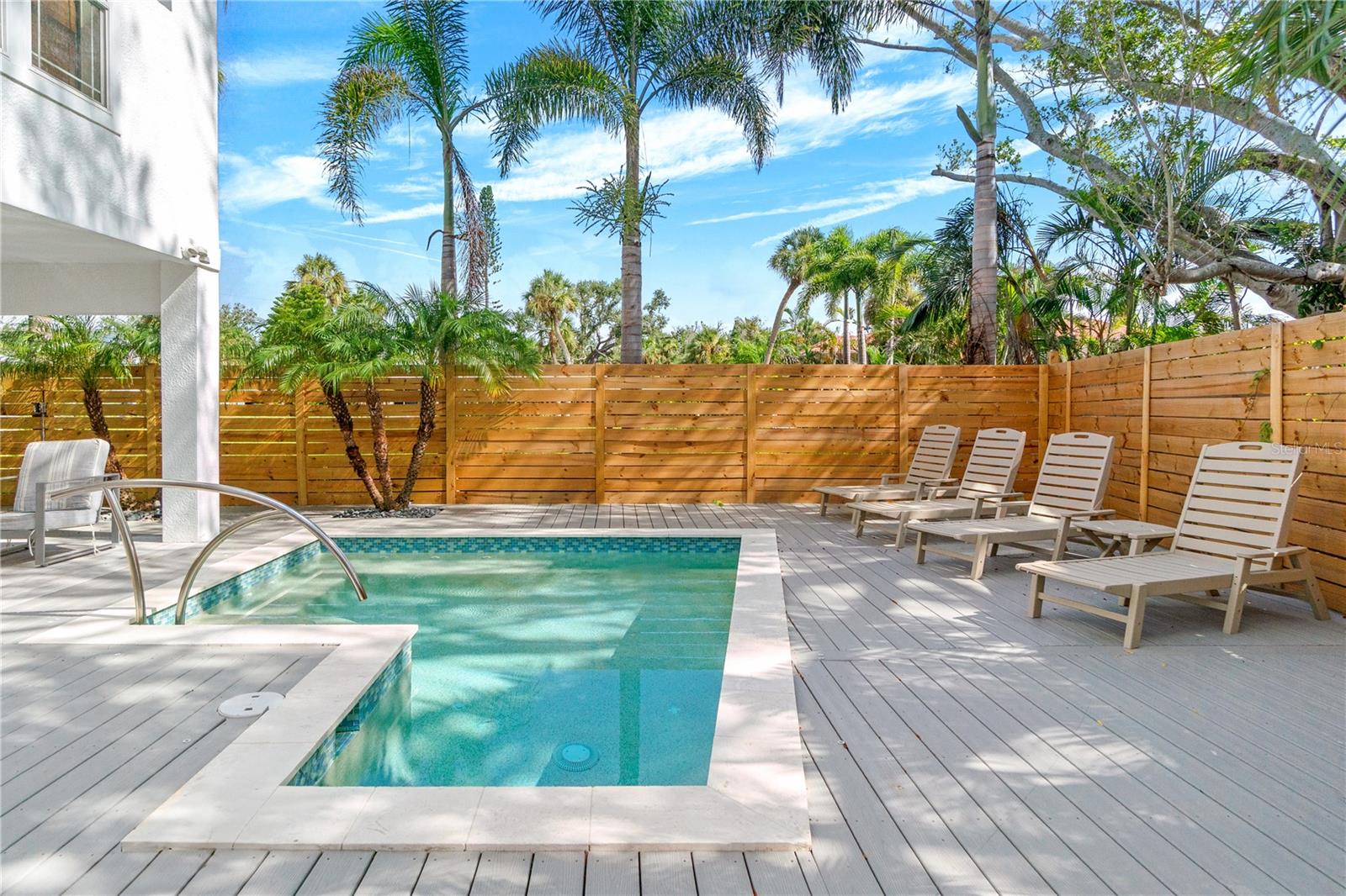 SARASOTA BEACH - Residential