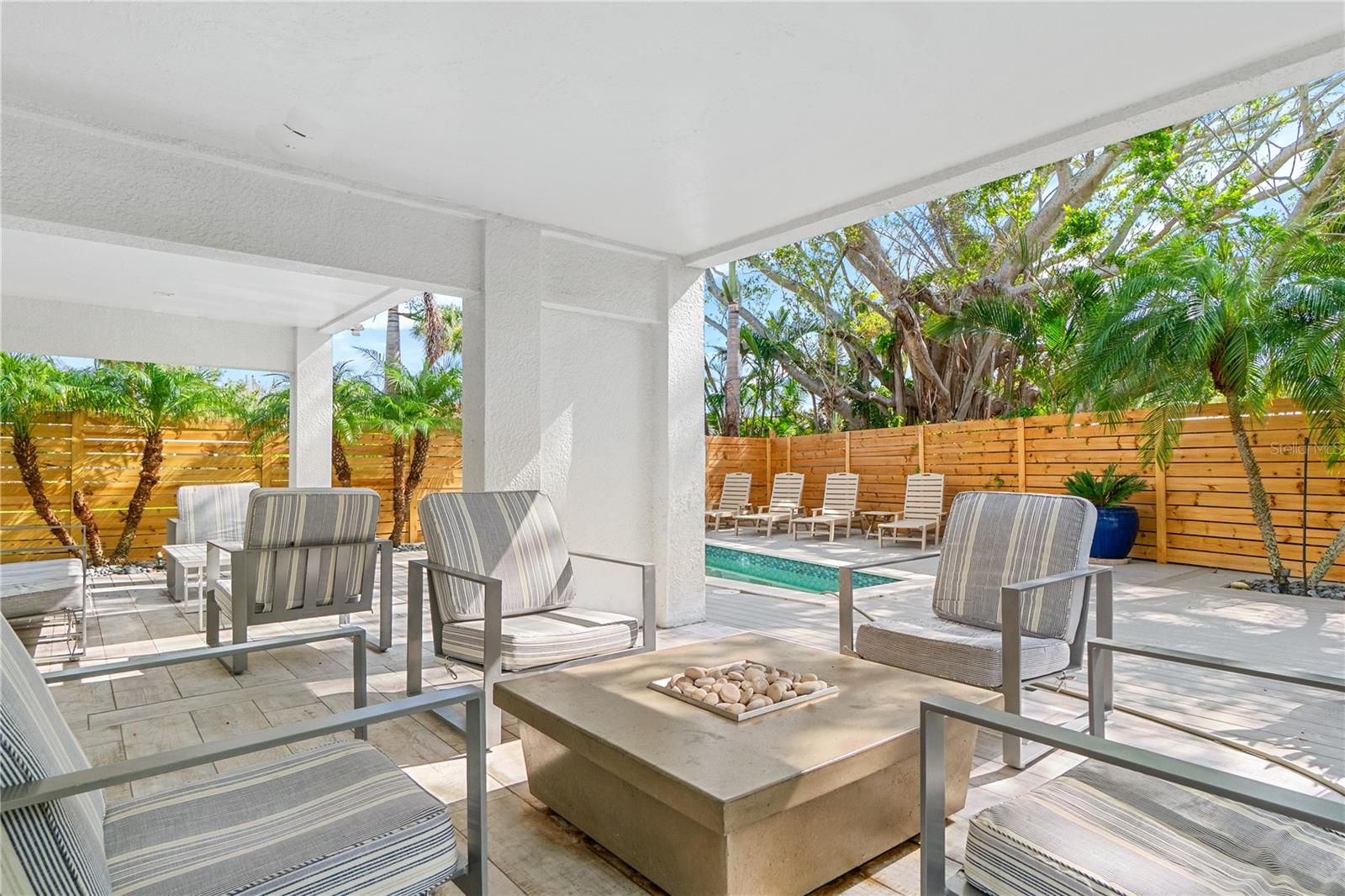 SARASOTA BEACH - Residential