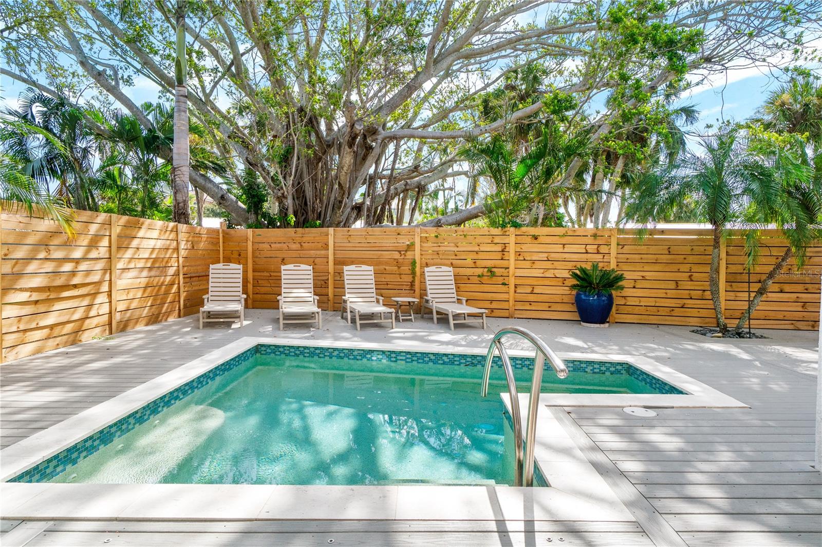 SARASOTA BEACH - Residential