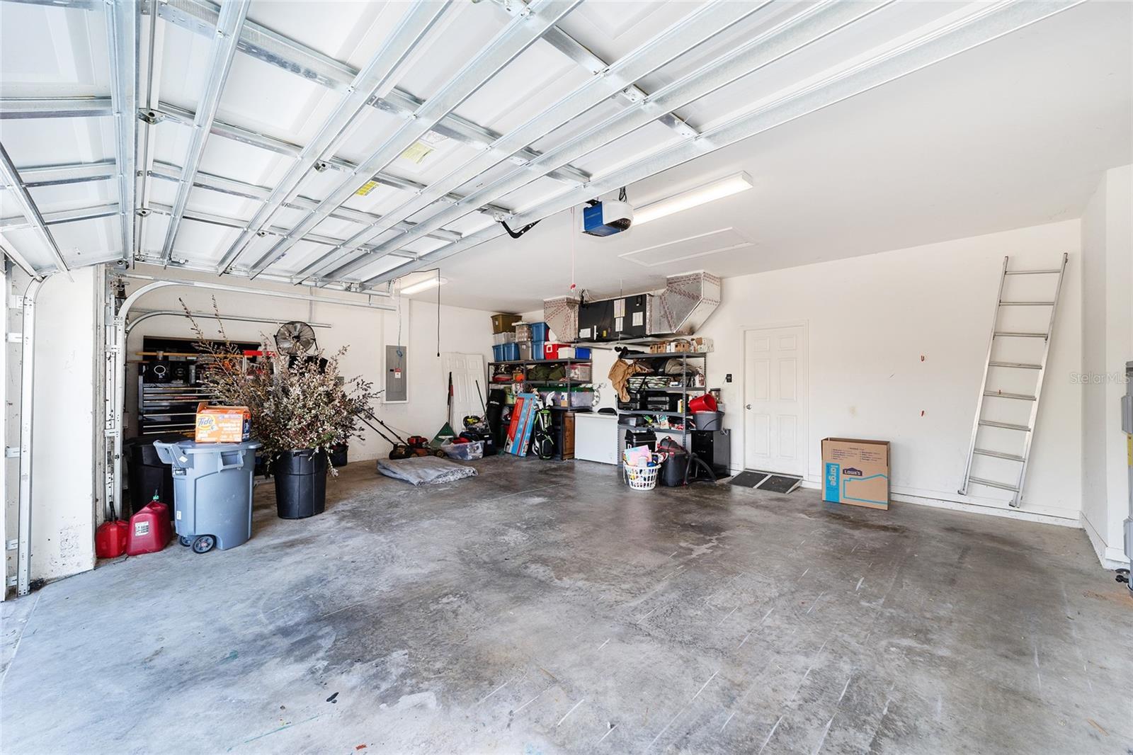 KINGSLAND COUNTRY ESTATE - Residential