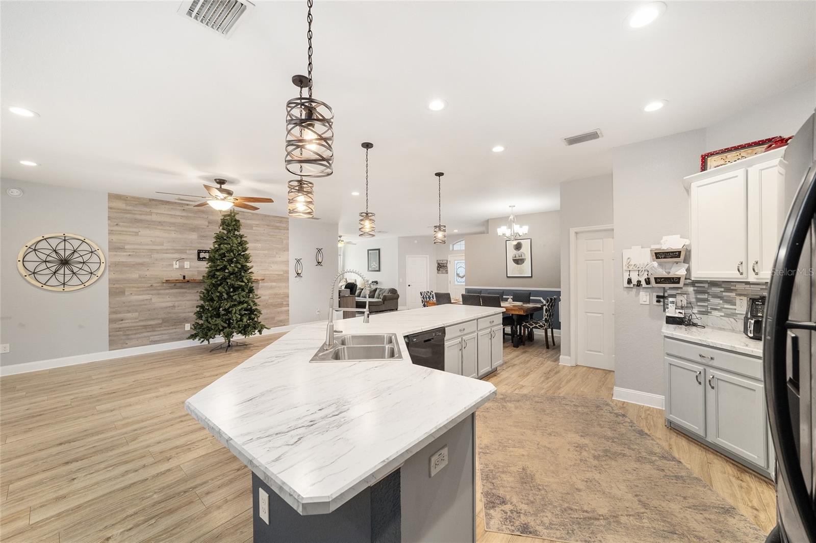 KINGSLAND COUNTRY ESTATE - Residential