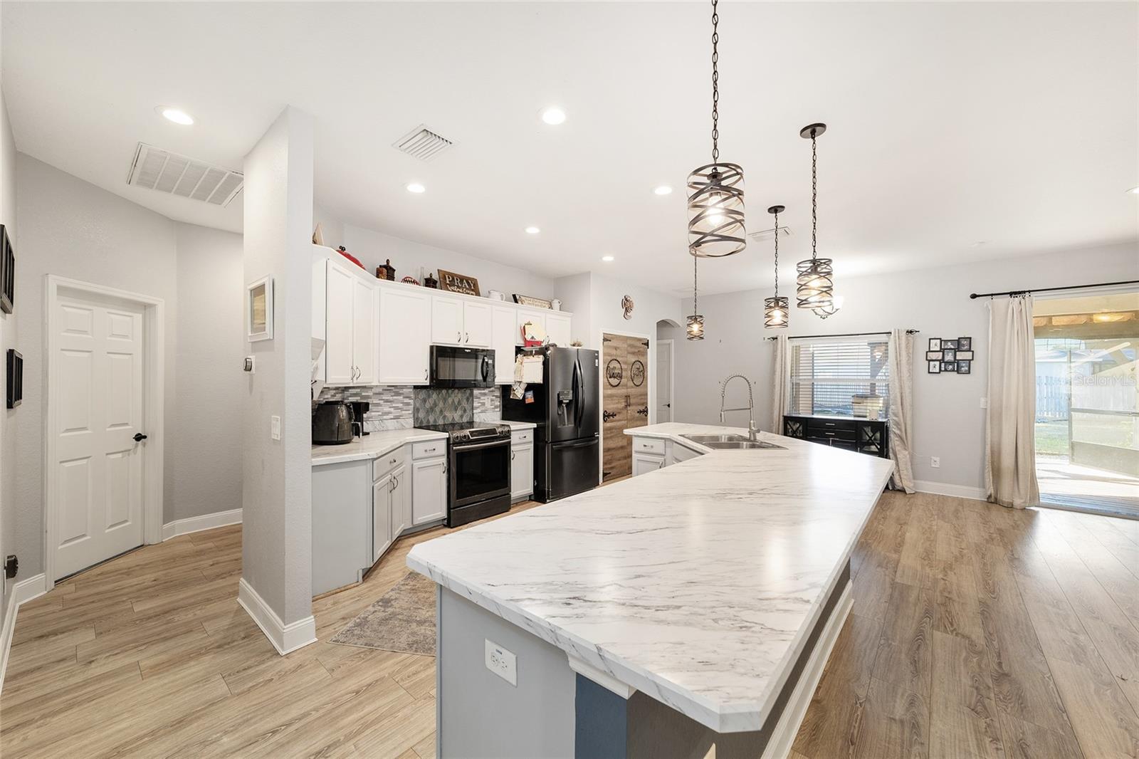 KINGSLAND COUNTRY ESTATE - Residential