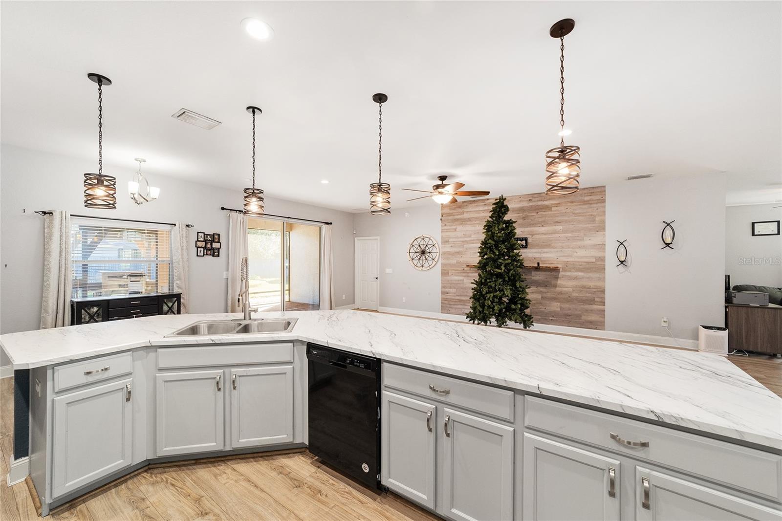 KINGSLAND COUNTRY ESTATE - Residential