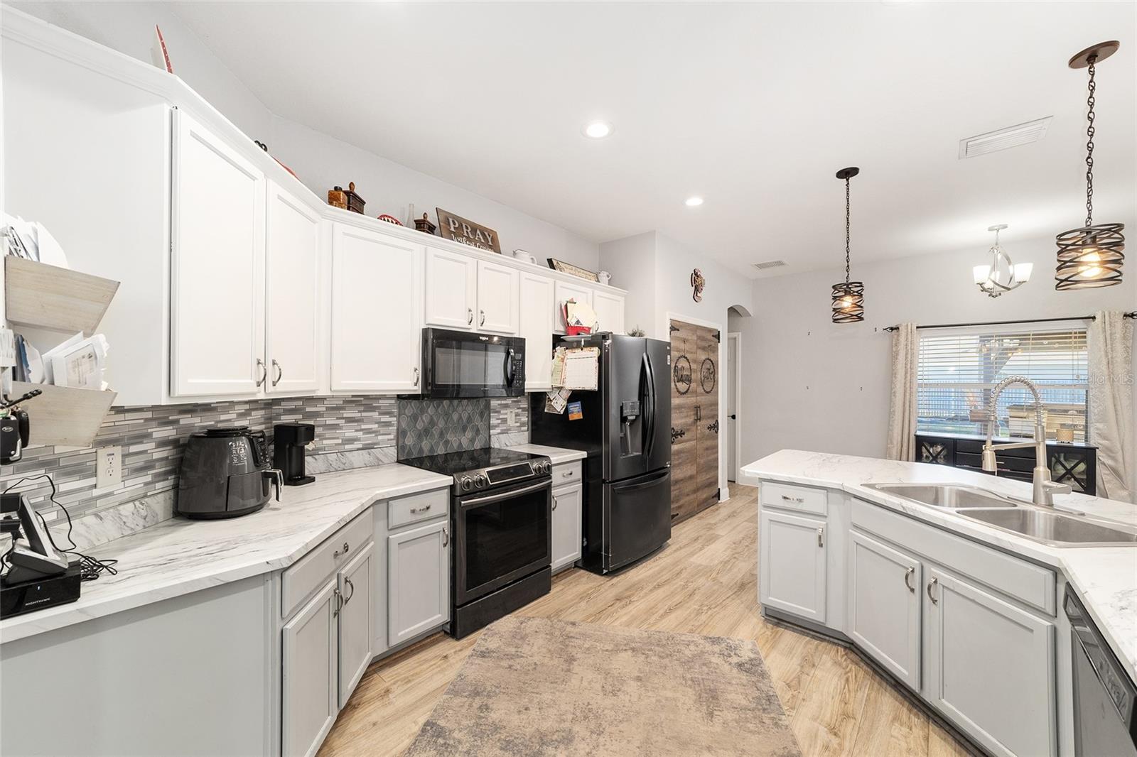 KINGSLAND COUNTRY ESTATE - Residential