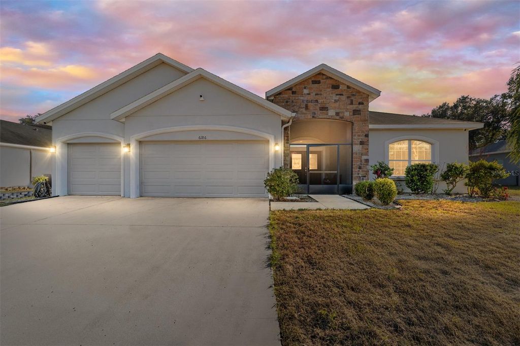 Photo of 6186 SW 116th Street Road, Ocala, FL 34476 (MLS # OM715085)