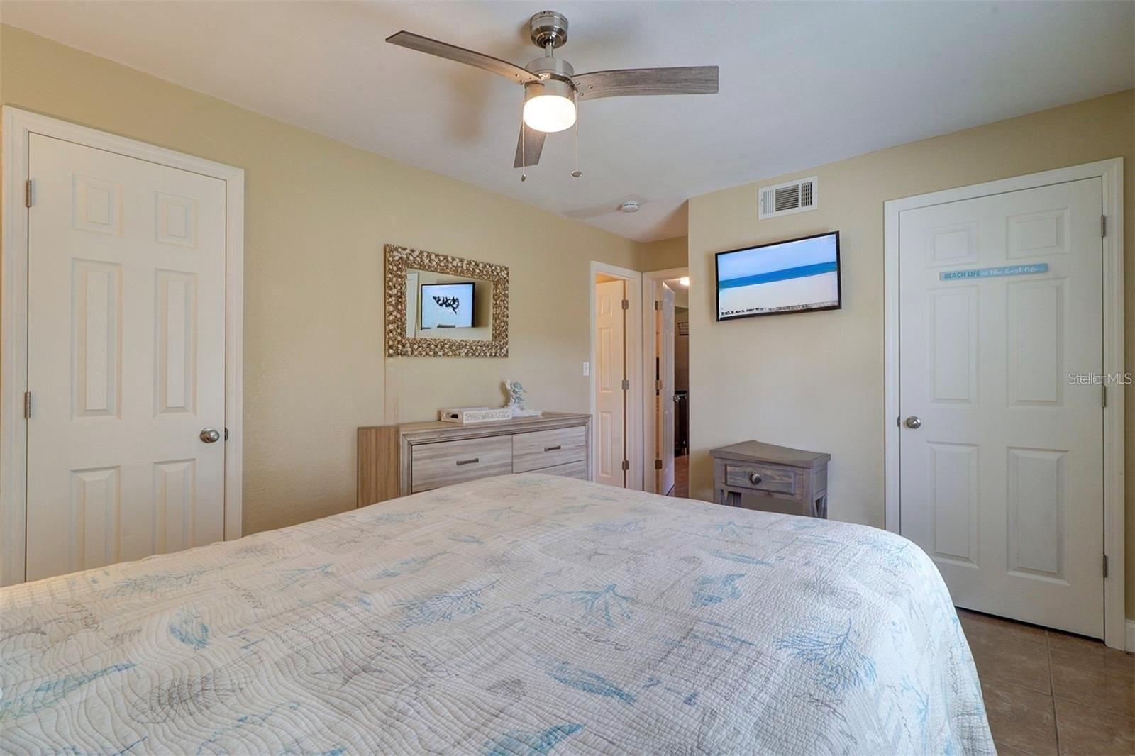 WOODSIDE VILLAGE CONDO - Residential