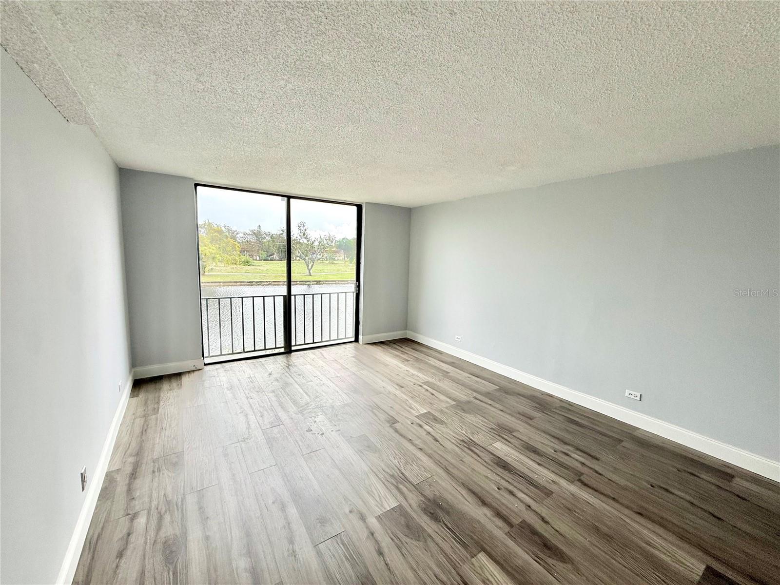 3760 INVERRARY DRIVE 2M