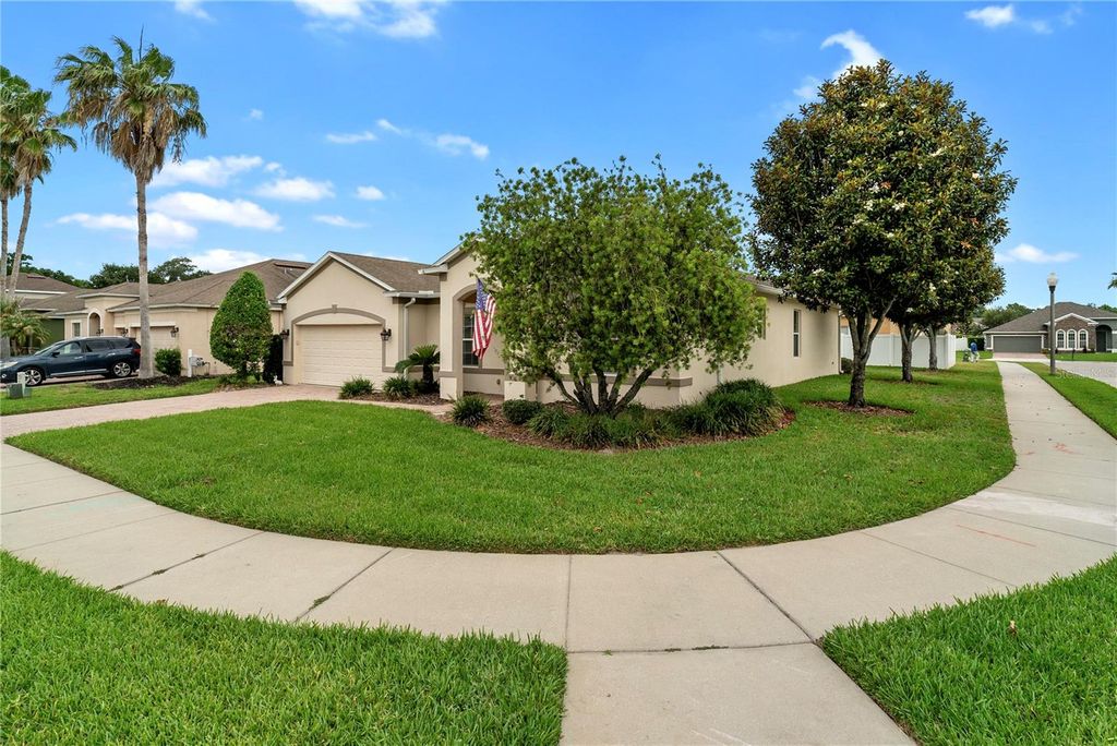Photo of 729 Meadow Glade Drive, Winter Garden, FL 34787 (MLS # O6407943)