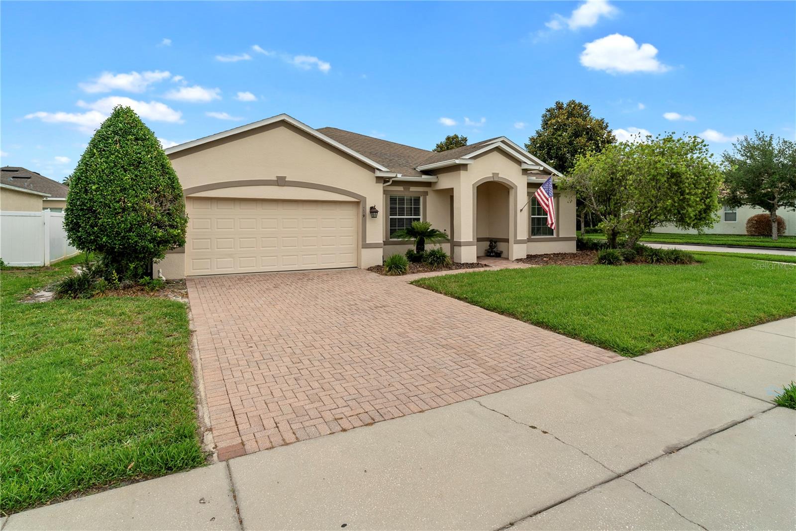 729 MEADOW GLADE DRIVE