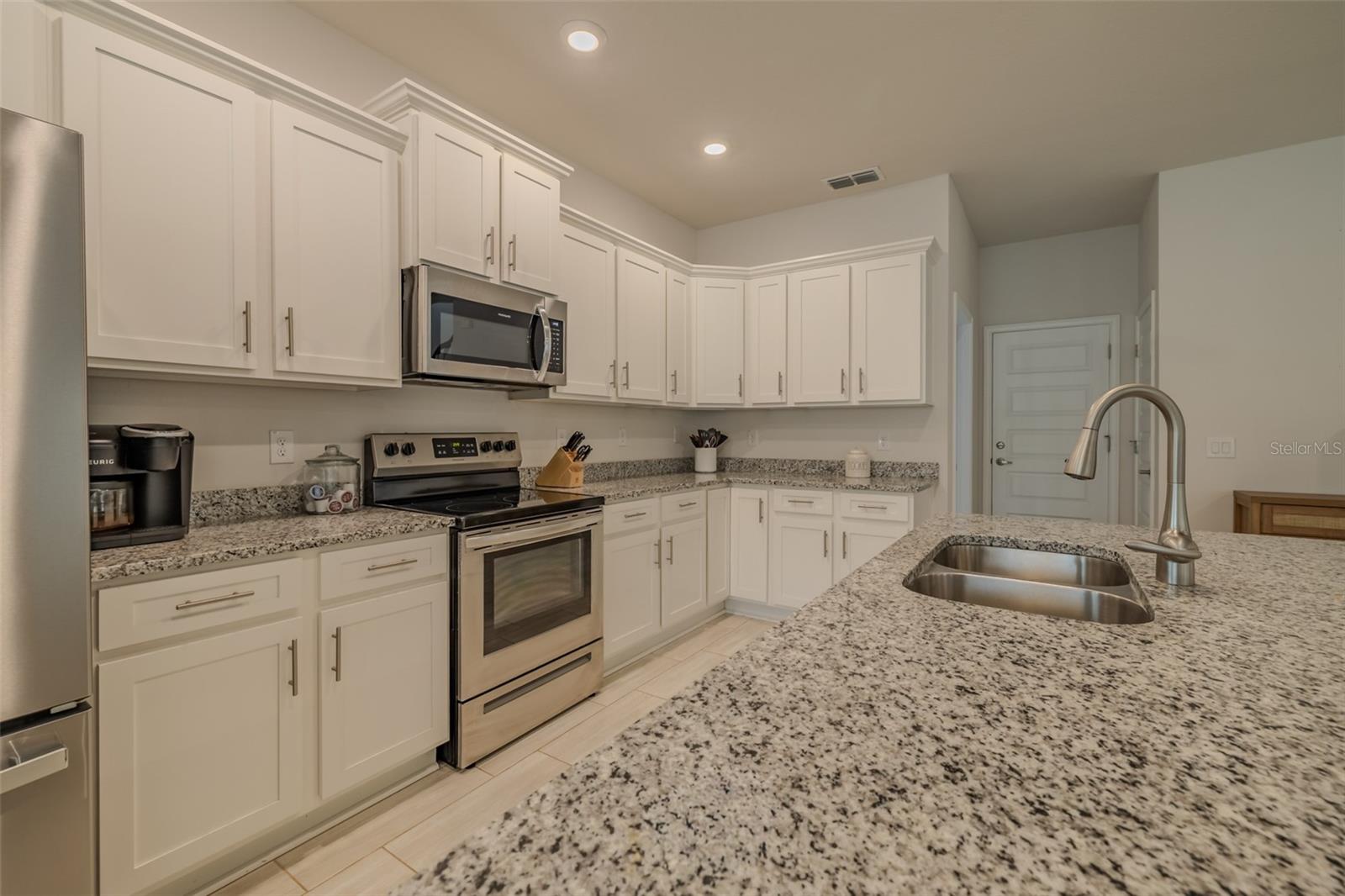 ABBEY GLEN - Residential