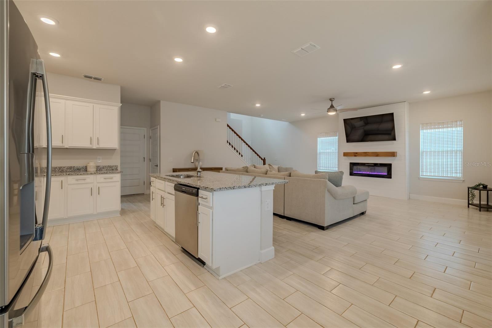 ABBEY GLEN - Residential