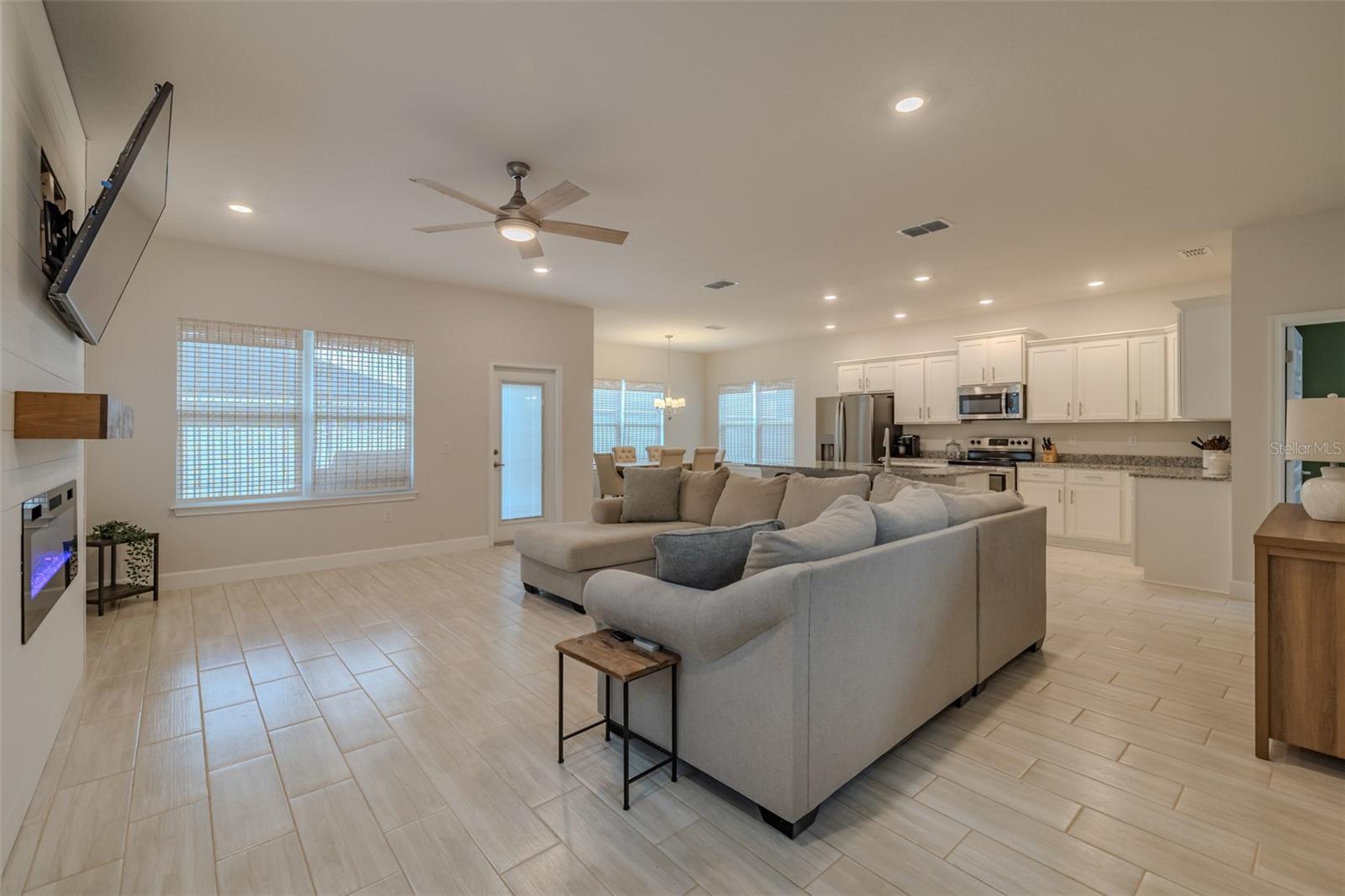 ABBEY GLEN - Residential