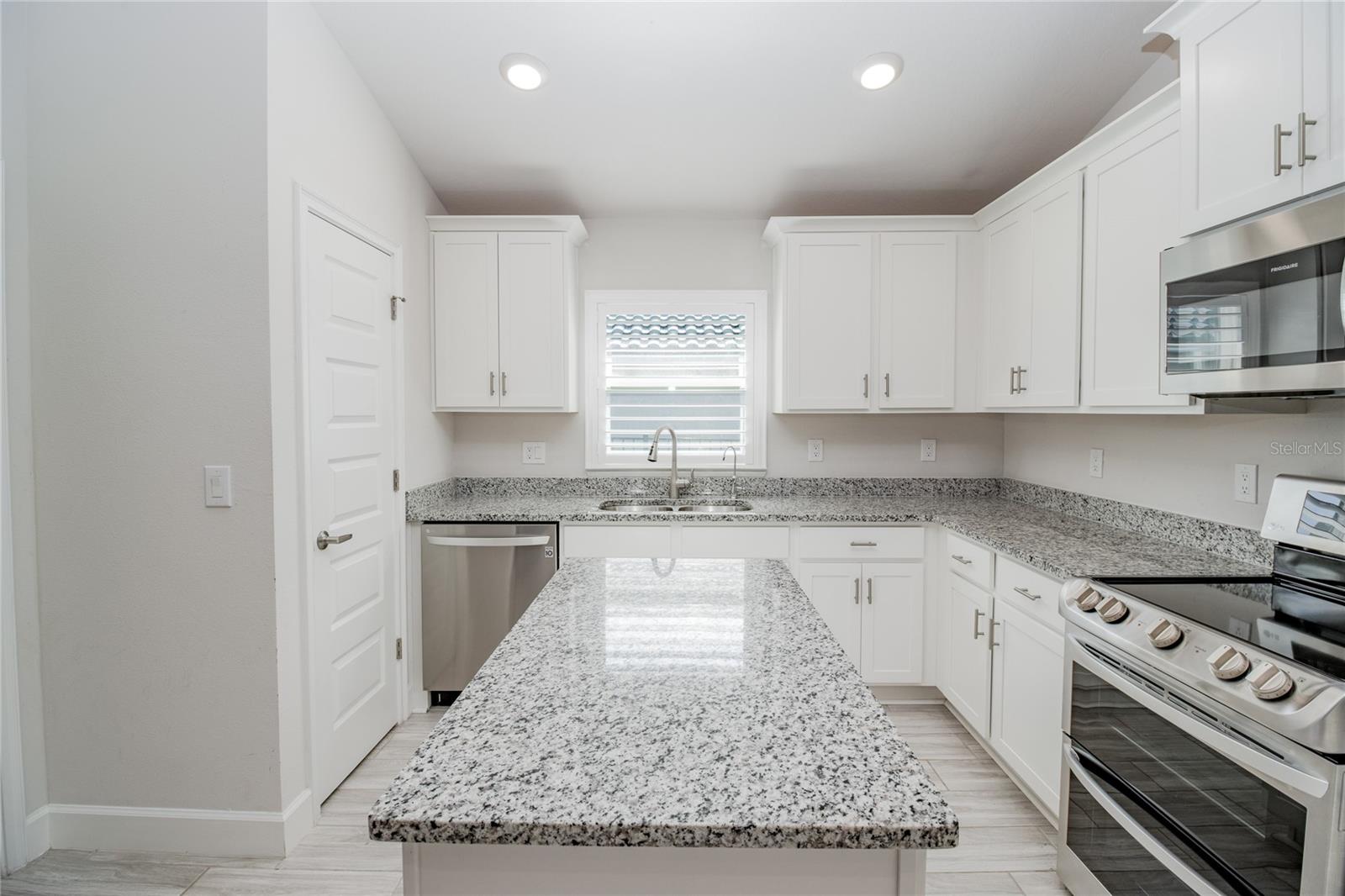 LAKE JULIANA ESTATES - Residential Lease