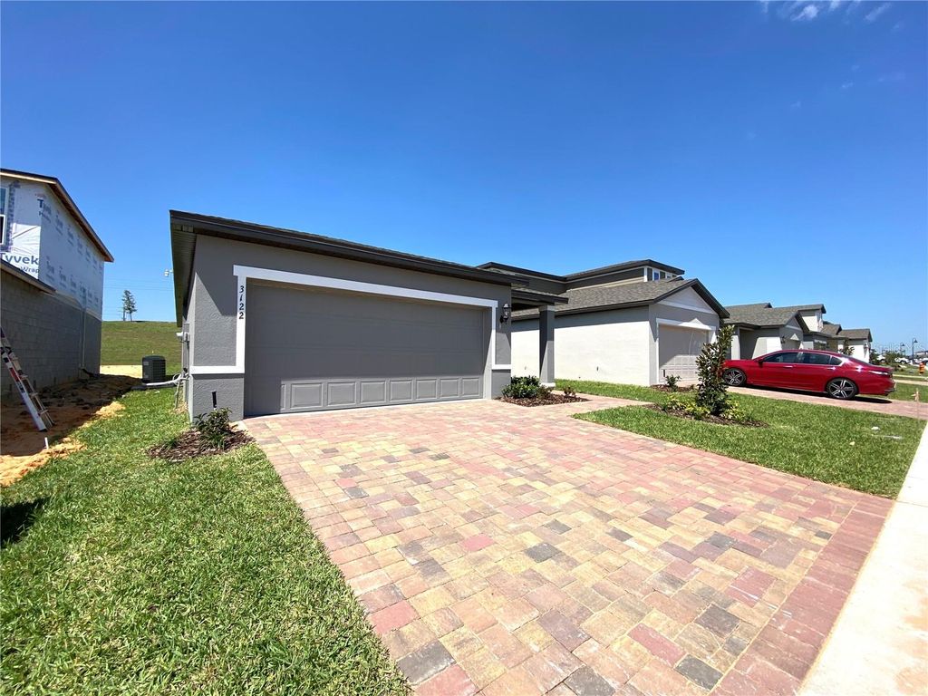 Photo of 3122 Bella Vista Drive, Davenport, FL 33897 (MLS # O6403772)