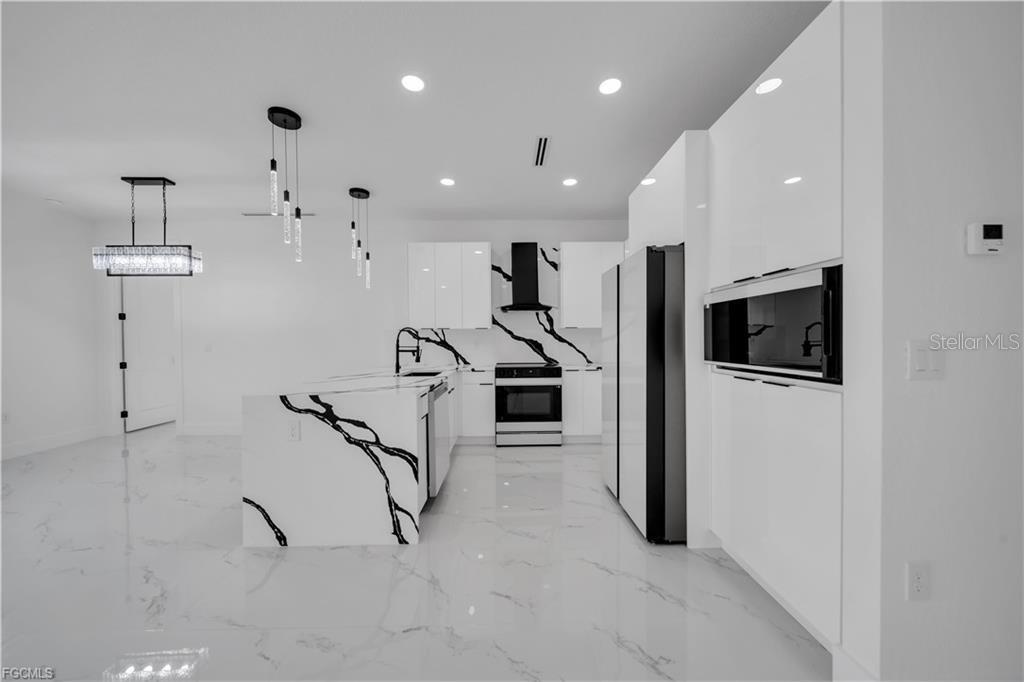 LAKEWOOD TERRACE - Residential