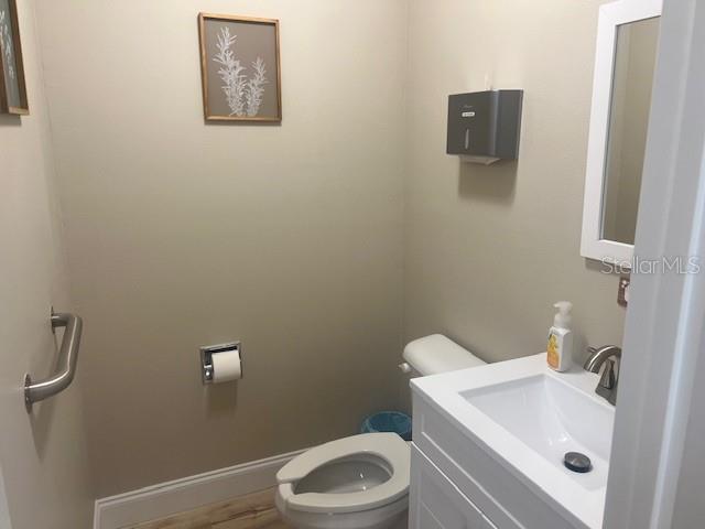 RIVER COUNTRY ESTATES - Commercial Lease