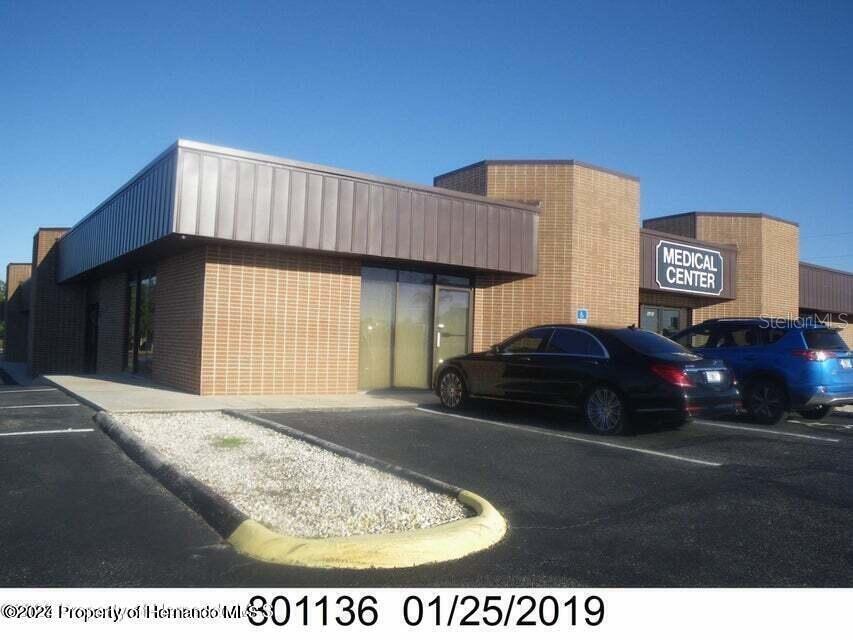 RIVER COUNTRY ESTATES - Commercial Lease