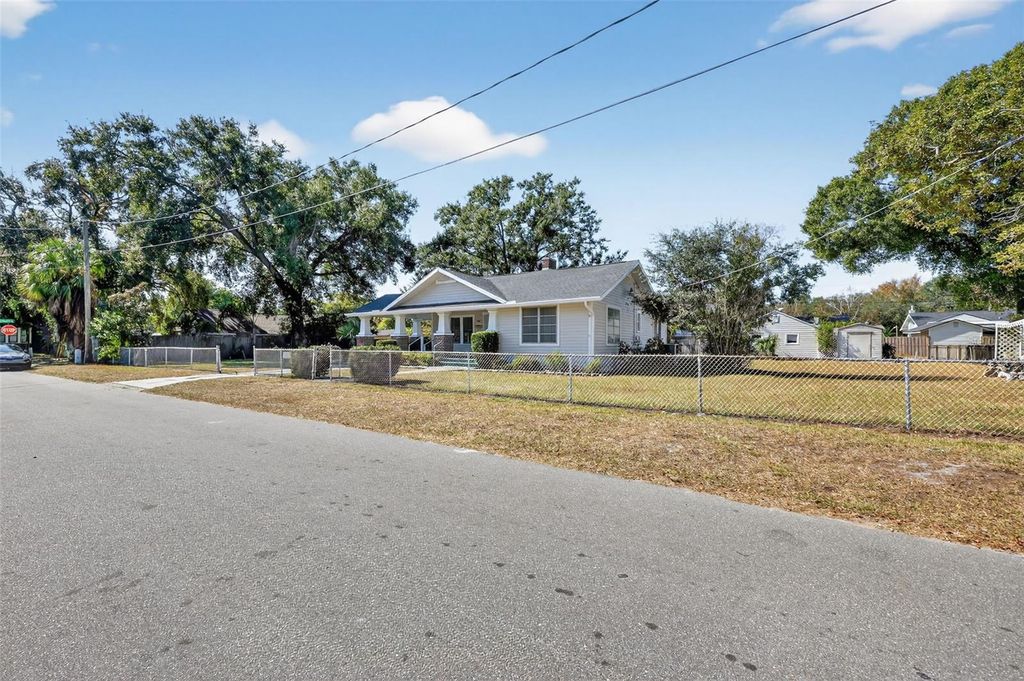 Photo of 5806 N Cherokee Avenue, Tampa, FL 33604 (MLS # TB8441845)