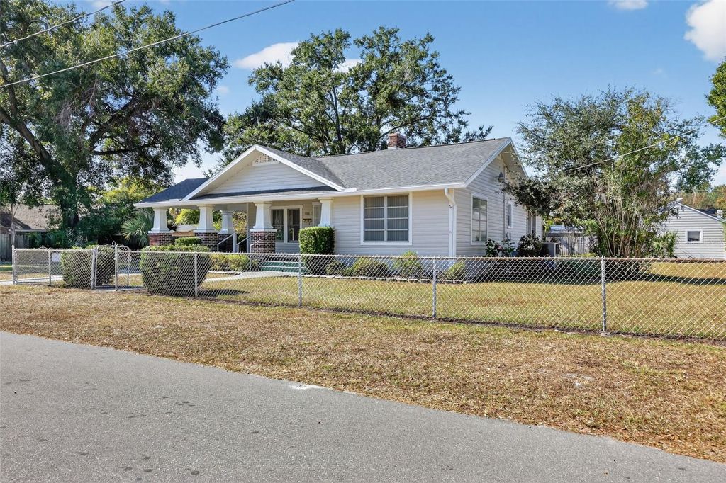 Photo of 5806 N Cherokee Avenue, Tampa, FL 33604 (MLS # TB8441845)