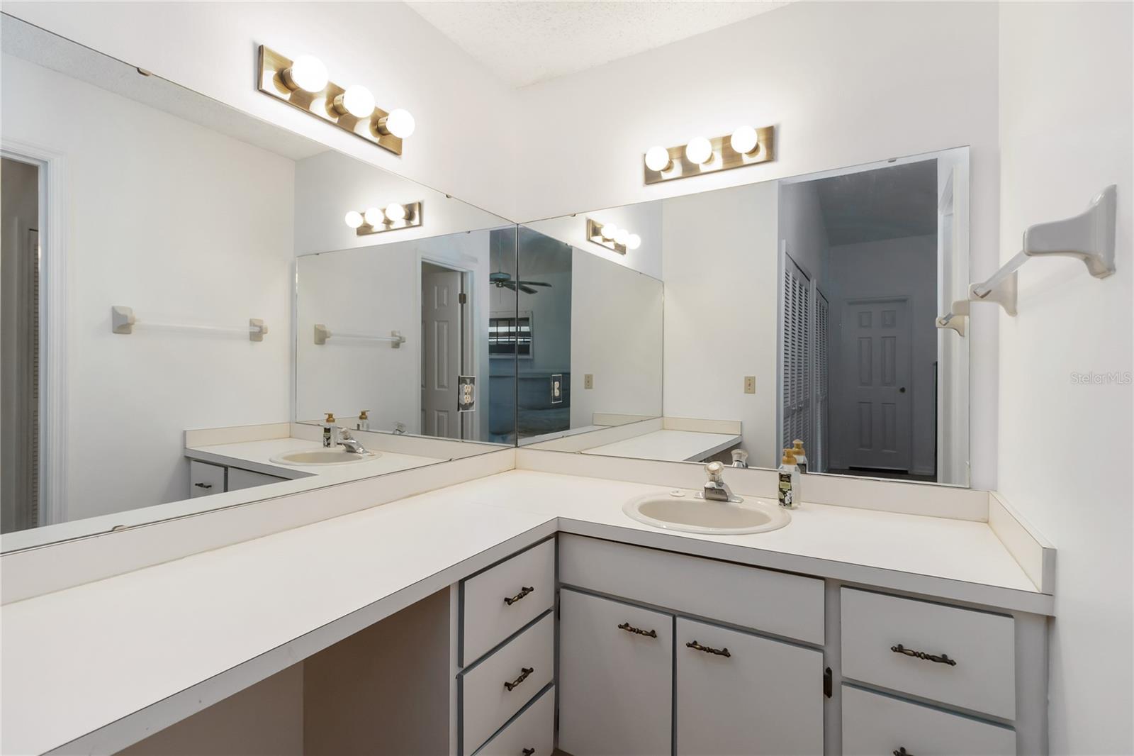 PALAMAR OAKS VILLAGE PH 2 - Residential