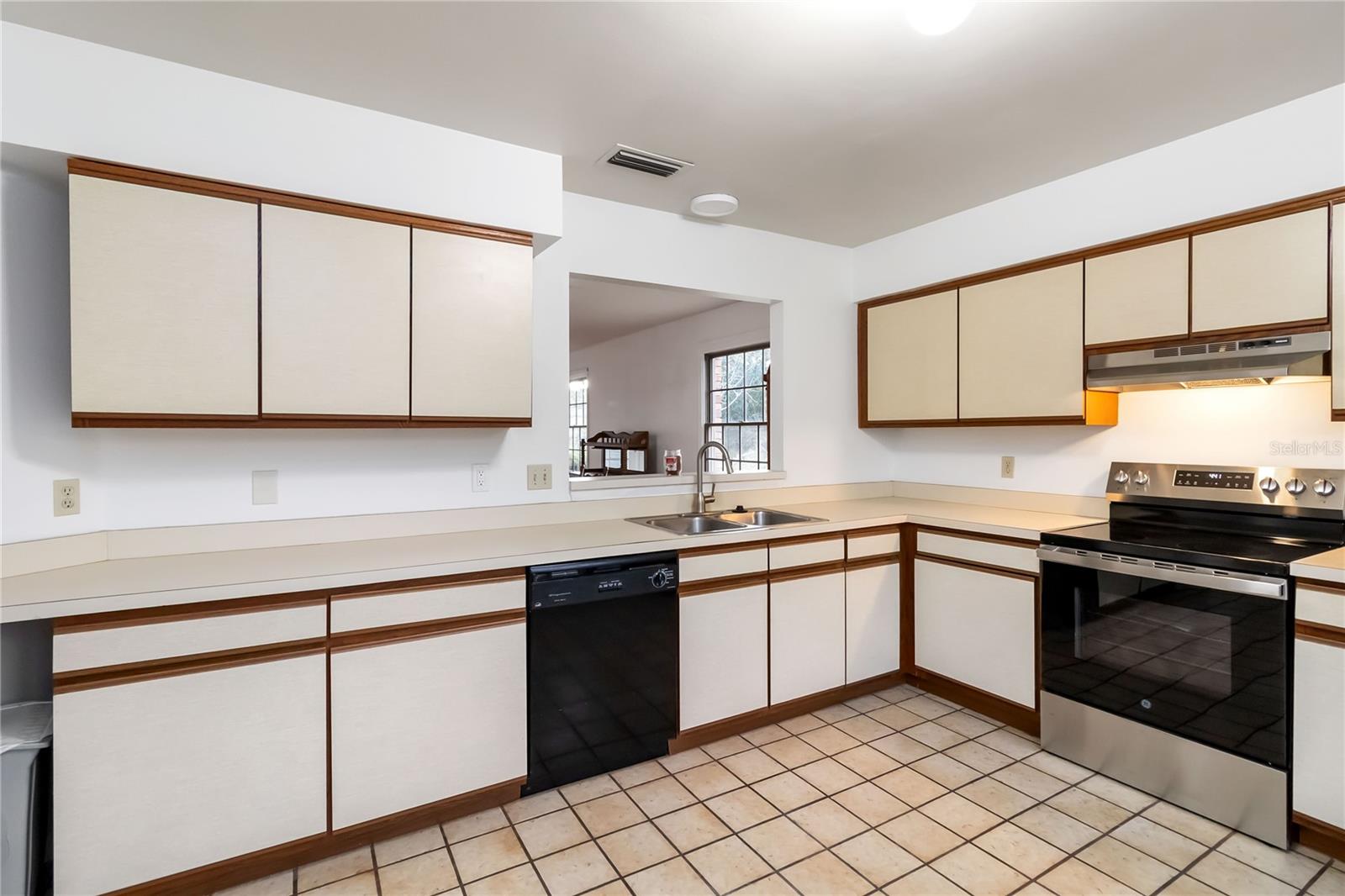 PALAMAR OAKS VILLAGE PH 2 - Residential