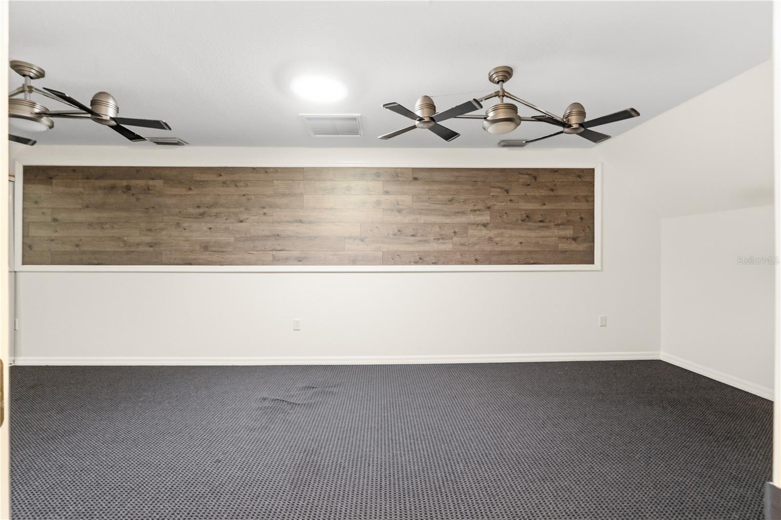 LAKE WEIR SHORES - Residential