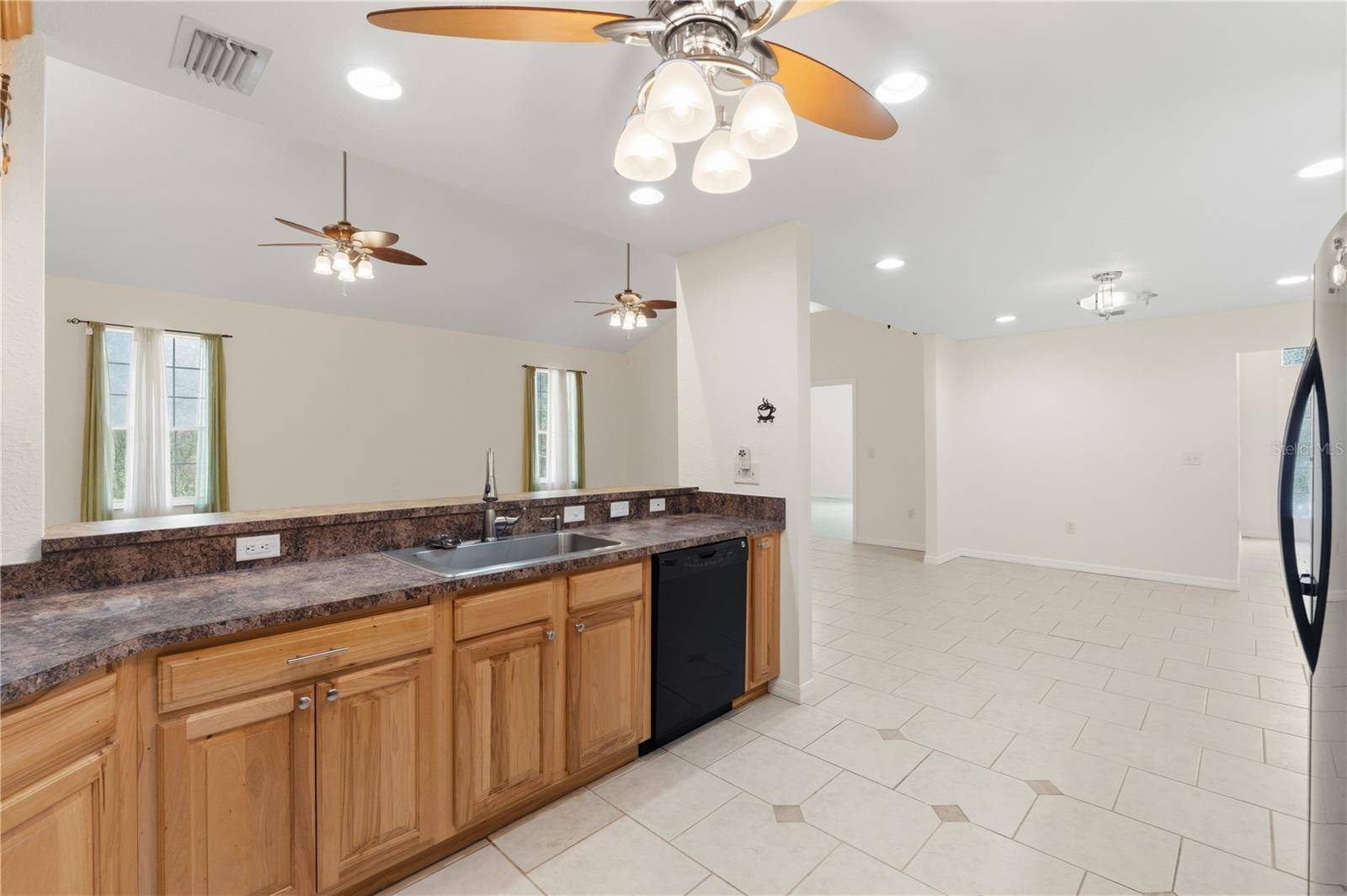 LAKE WEIR SHORES - Residential