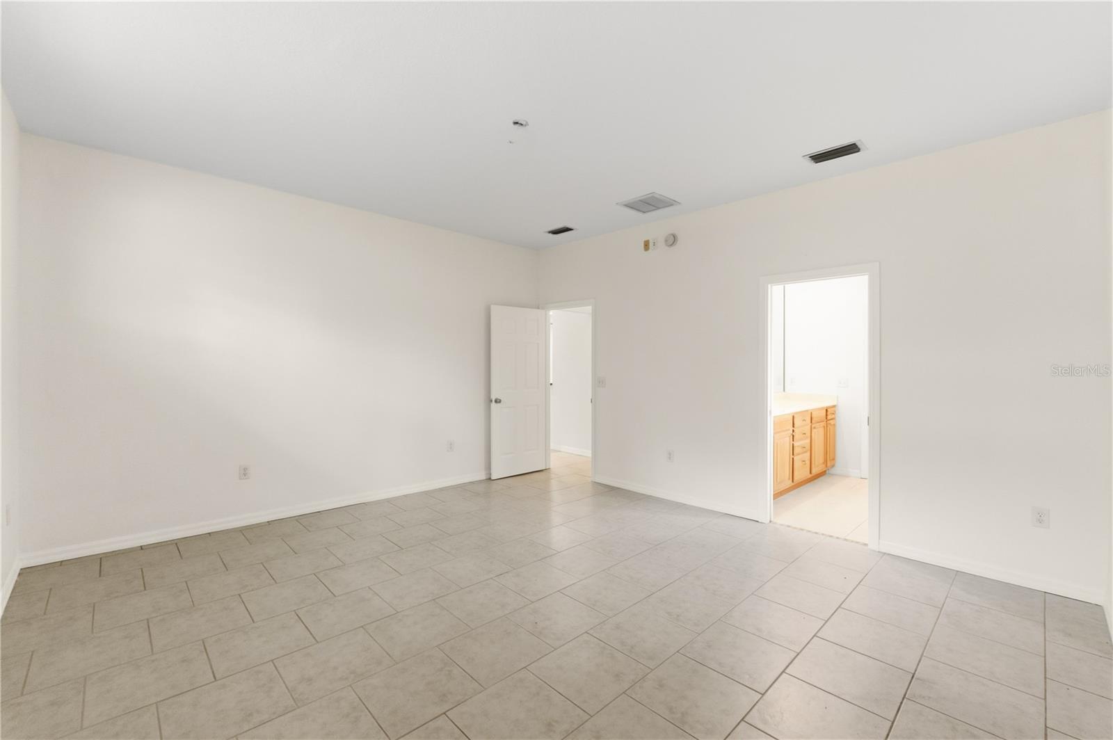 LAKE WEIR SHORES - Residential